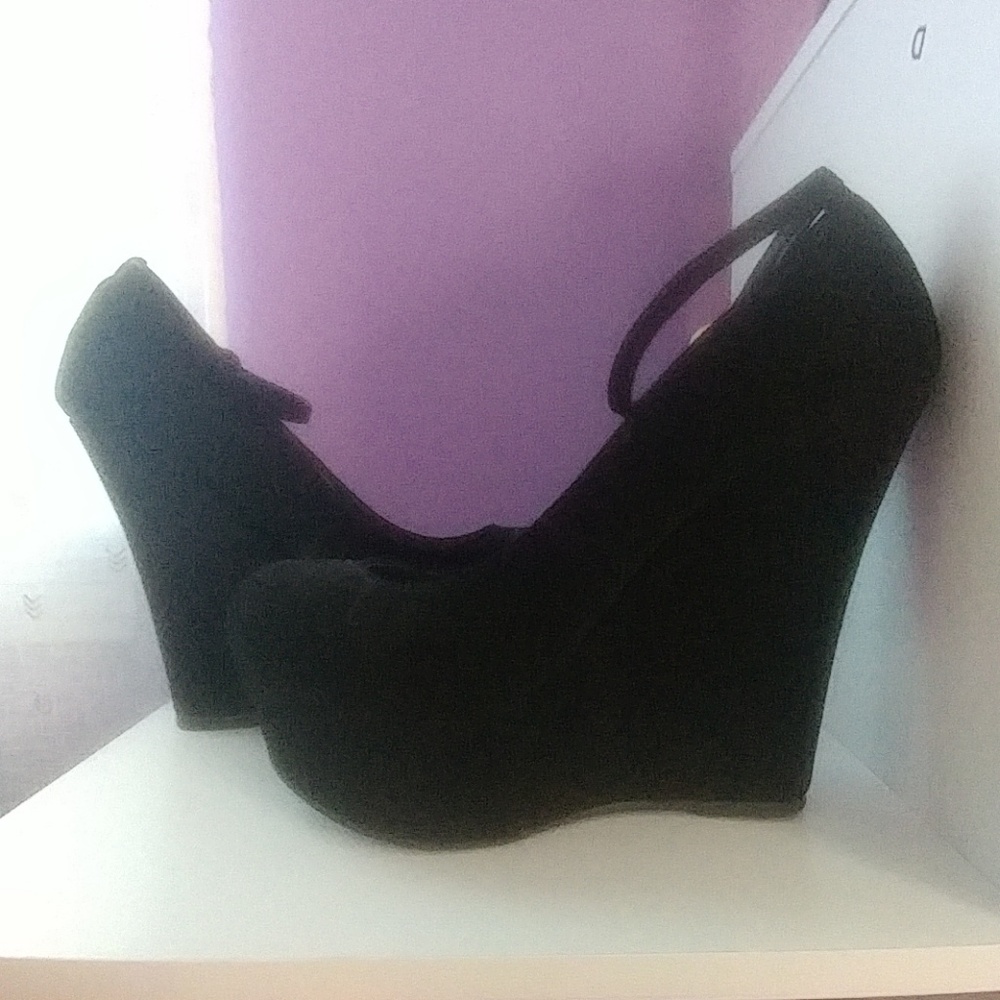 Wedge - Picture 5 of 5
